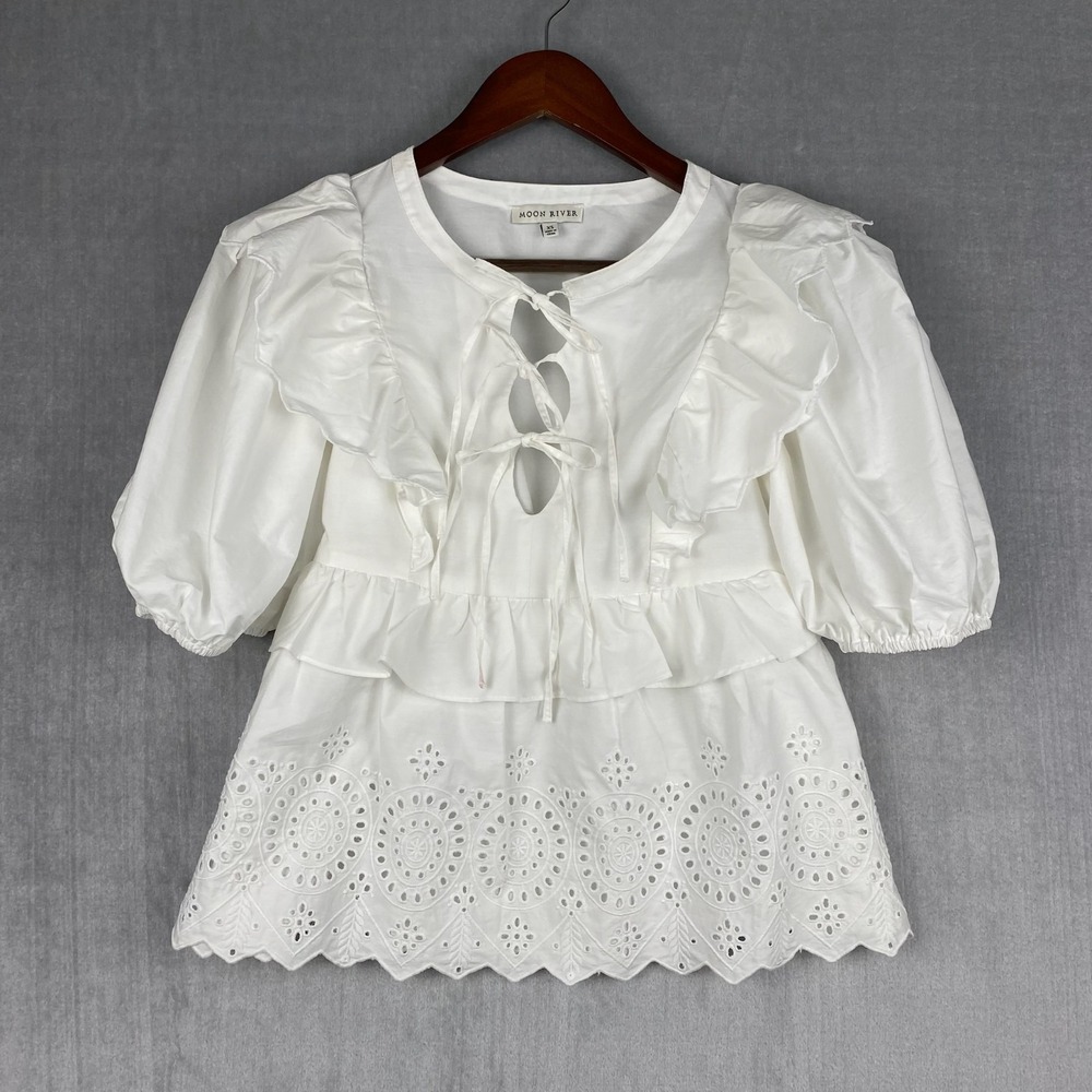 Moon River Womens Blouse XS White Eyelet Peplum Tie Neck Boho Puff Sleeve Dainty
